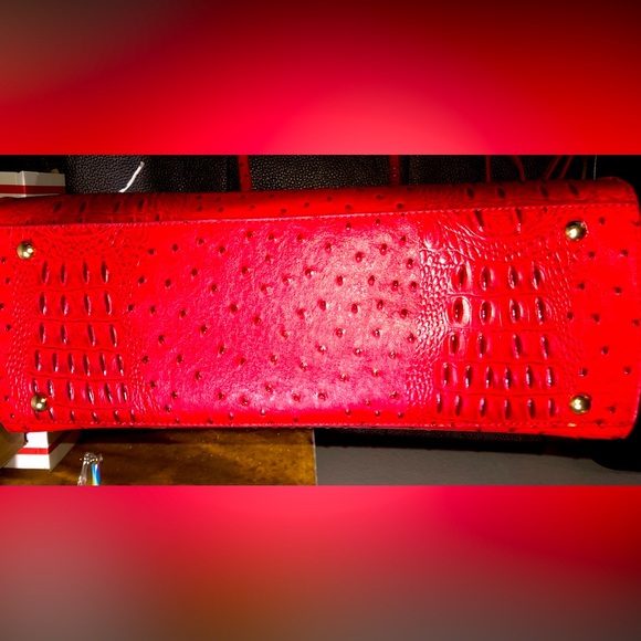 BEAUTIFUL RED SHOULDER BAG AND WALLET SET❤️‍🔥 - Picture 11 of 16